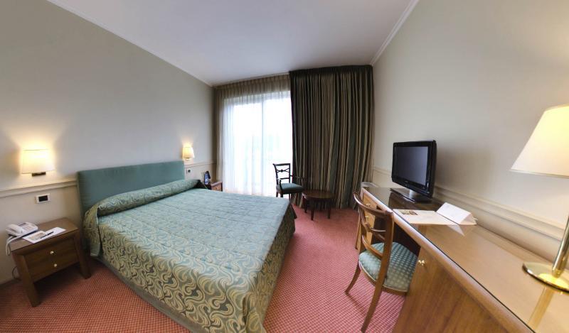 Hotel Barchetta Excelsior Côme Esterno foto